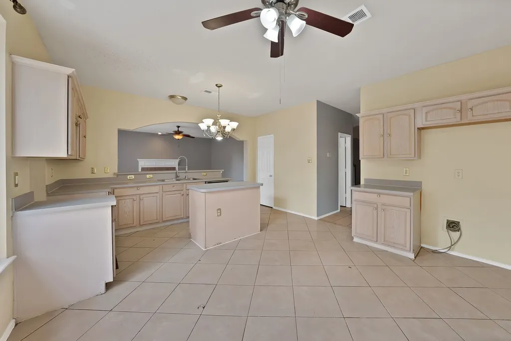 745 Woodridge Drive Desoto TX 75115