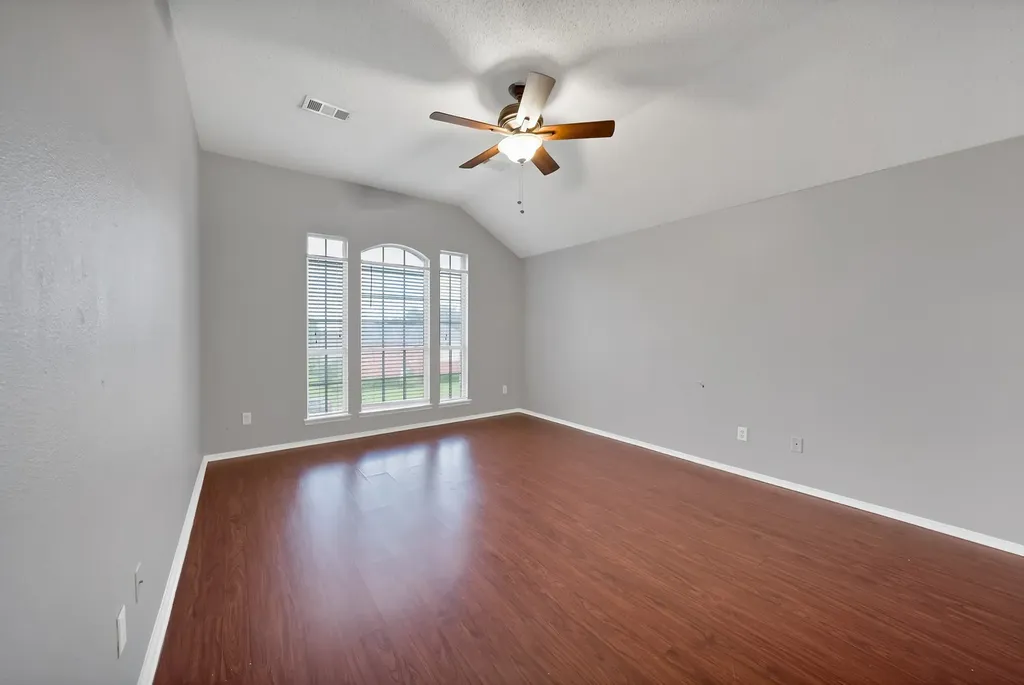 745 Woodridge Drive Desoto TX 75115
