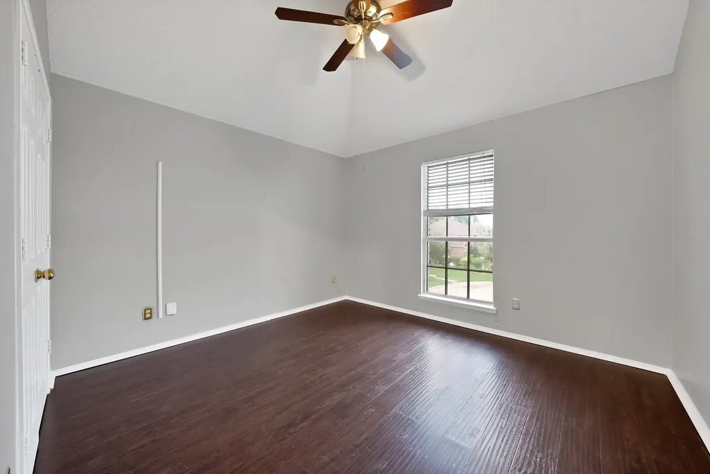 745 Woodridge Drive Desoto TX 75115