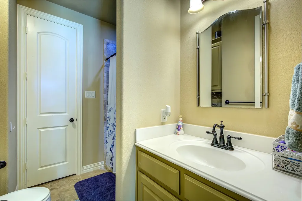 1066 Canyon Lake Road Wills Point TX 75169