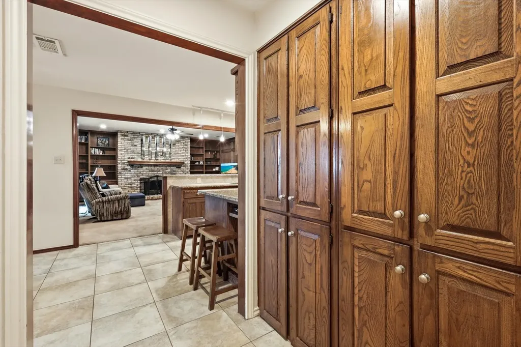 6007 Forestcreek Court Arlington TX 76016