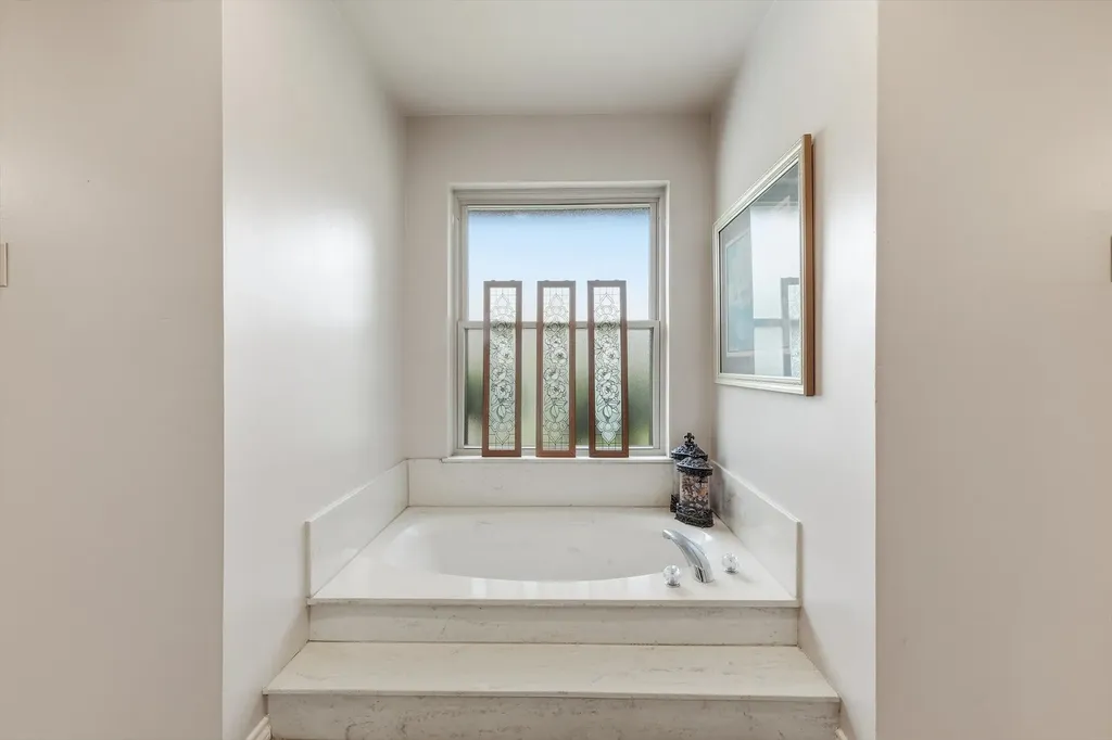 6007 Forestcreek Court Arlington TX 76016
