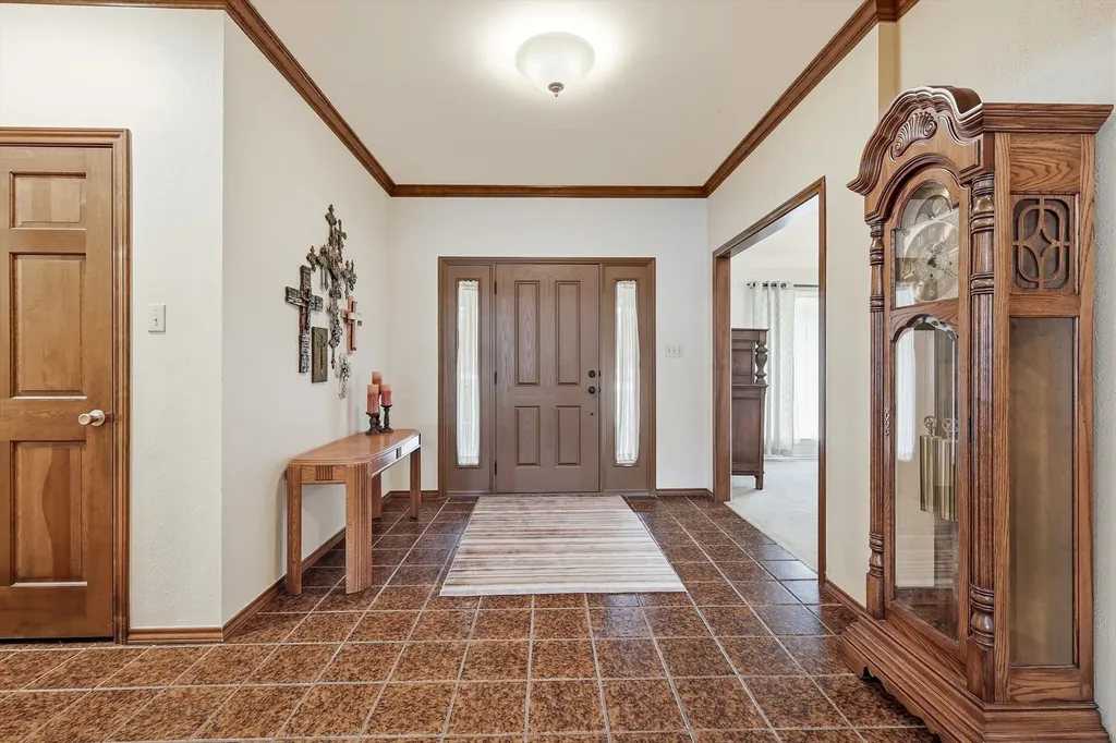 6007 Forestcreek Court Arlington TX 76016