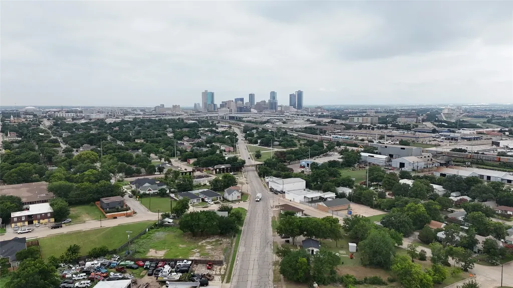 1523 E Vickery Boulevard Fort Worth TX 76104