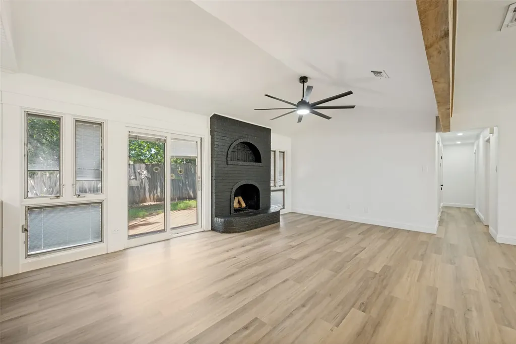 1113 Heather Court Benbrook TX 76126