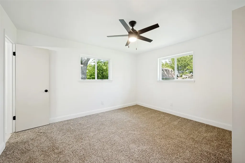 1113 Heather Court Benbrook TX 76126