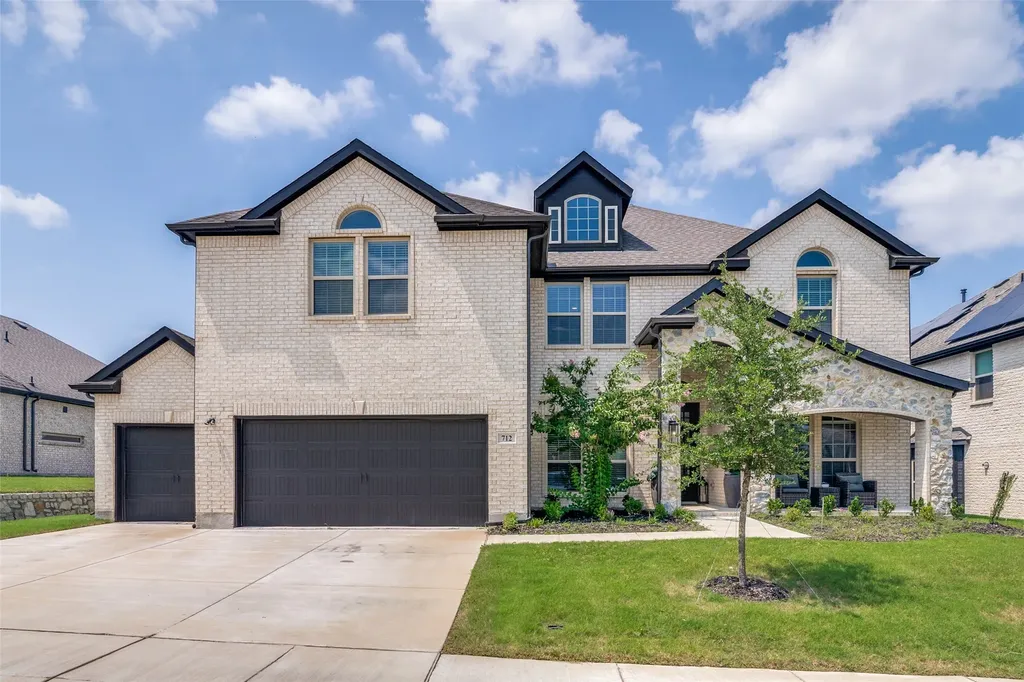 712 Stearman Lane Fate TX 75087