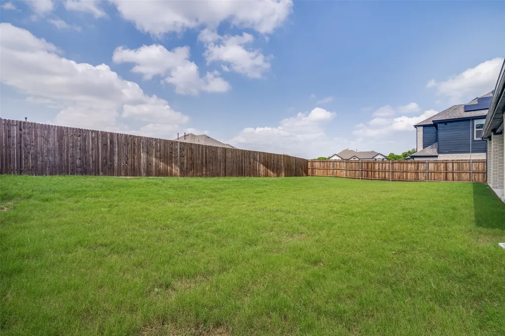 712 Stearman Lane Fate TX 75087