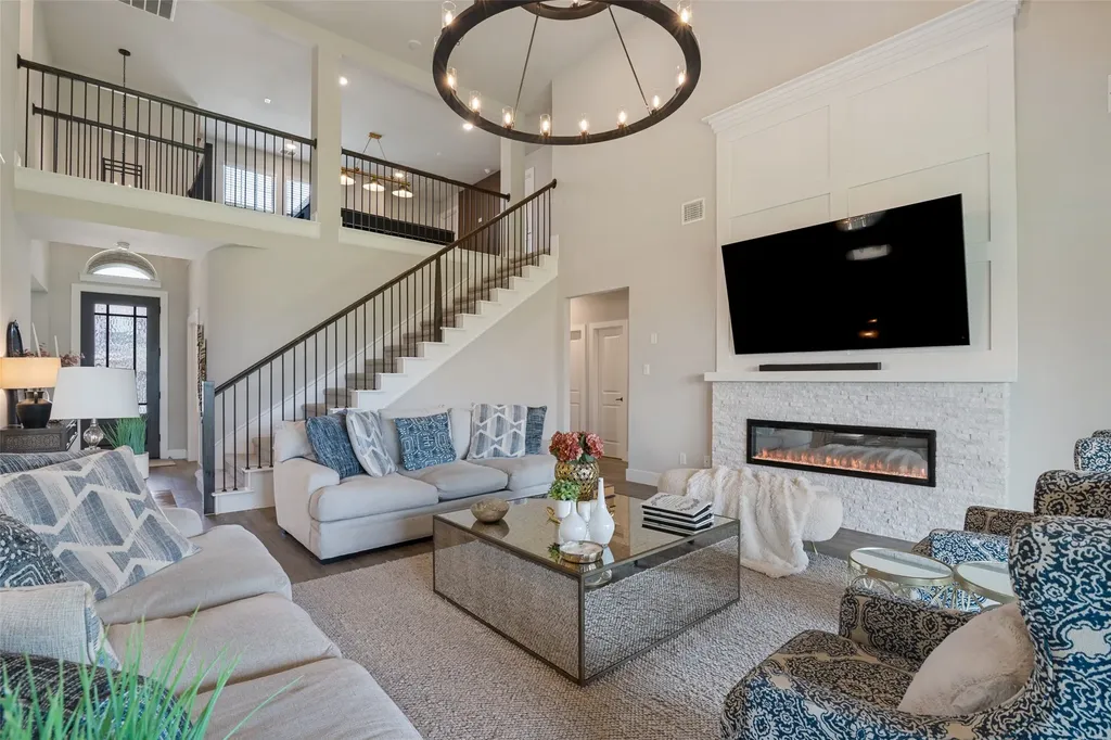 712 Stearman Lane Fate TX 75087