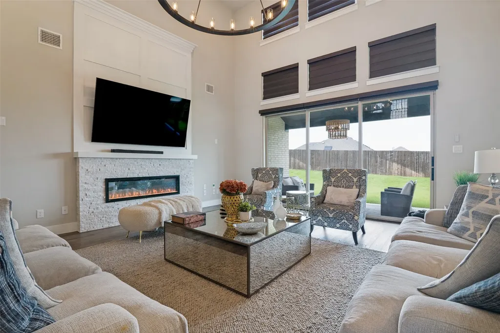712 Stearman Lane Fate TX 75087