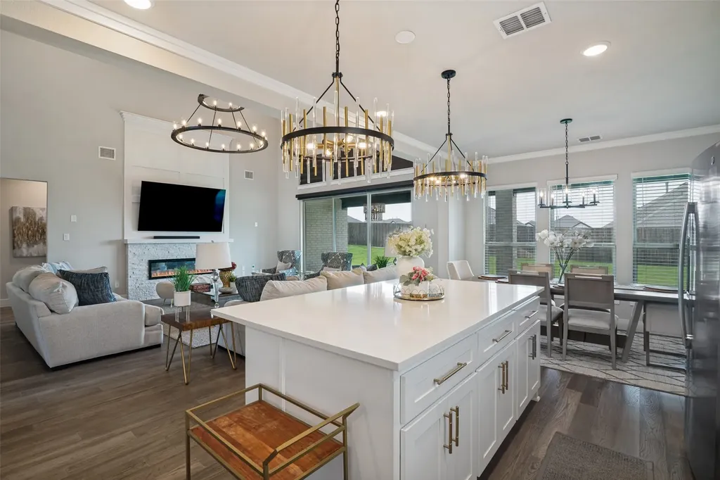712 Stearman Lane Fate TX 75087