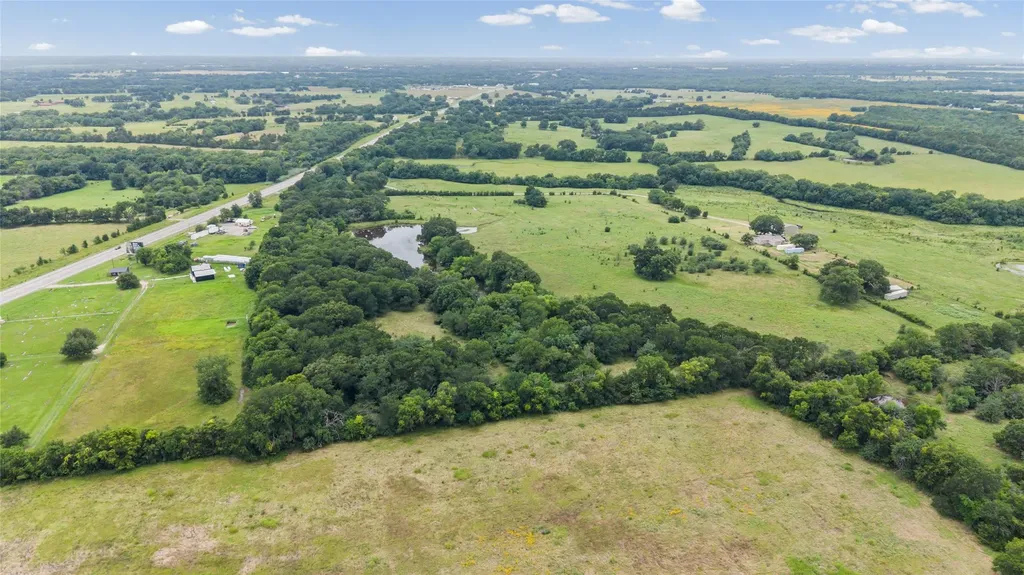 32.243 Acres S Hwy 121 Highway Bonham TX 75418