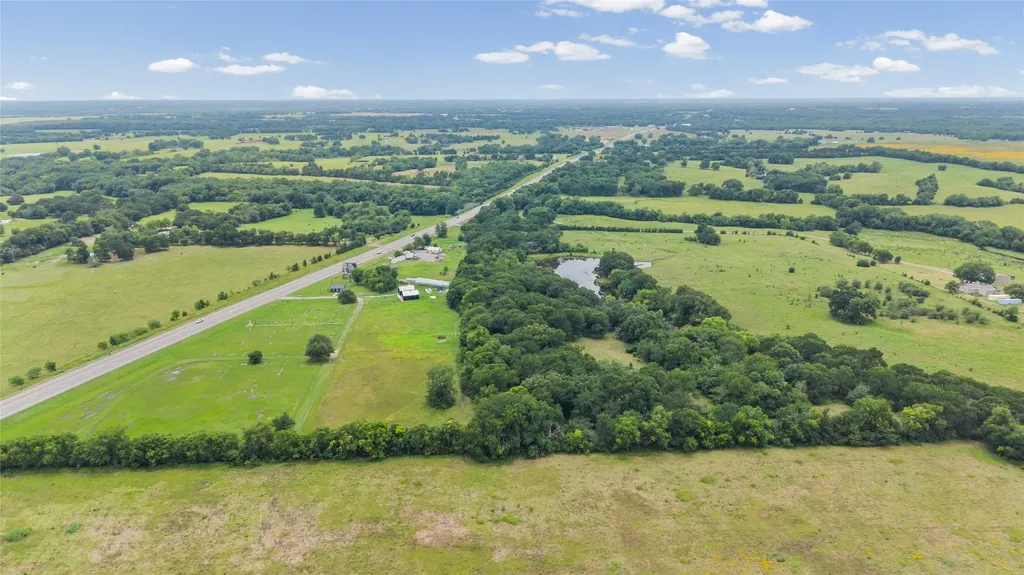 32.243 Acres S Hwy 121 Highway Bonham TX 75418