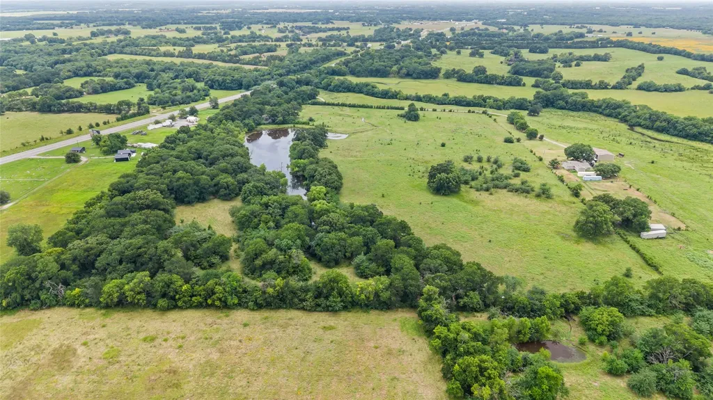32.243 Acres S Hwy 121 Highway Bonham TX 75418