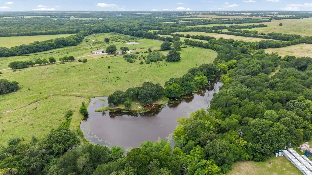 32.243 Acres S Hwy 121 Highway Bonham TX 75418