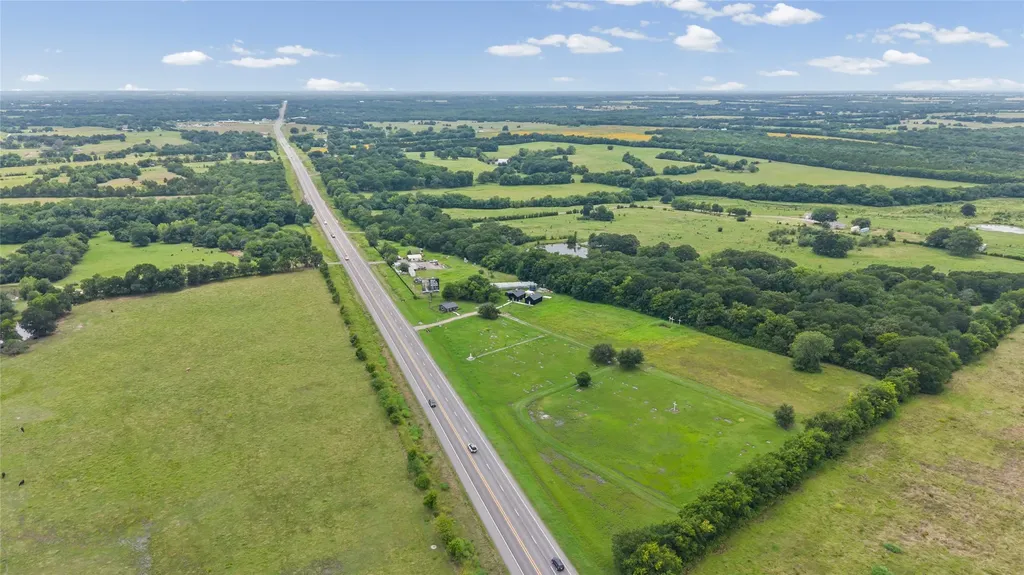 32.243 Acres S Hwy 121 Highway Bonham TX 75418