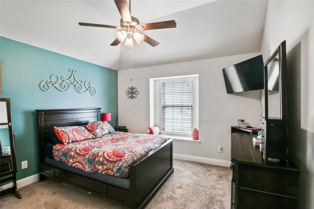 1005 Kettlewood Drive Justin TX 76247
