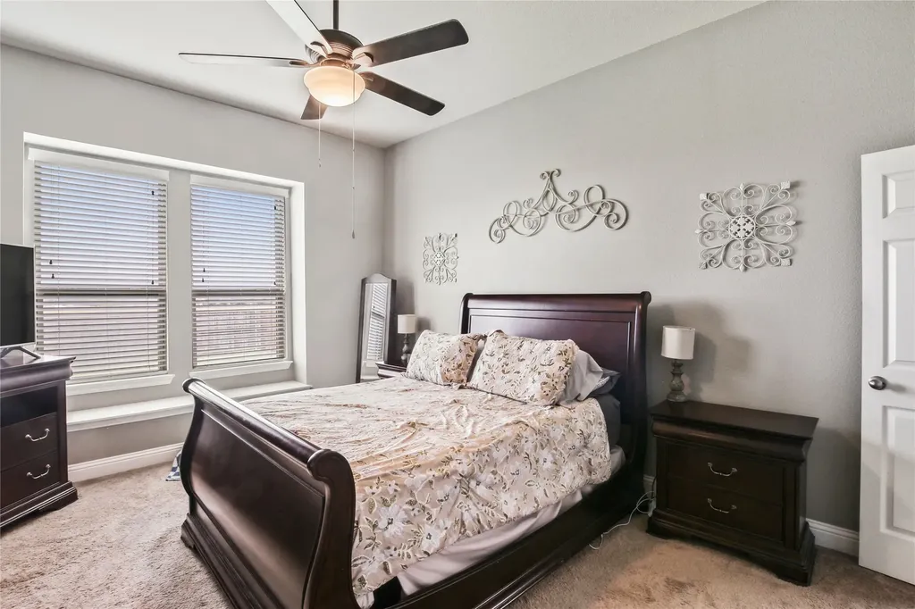 1005 Kettlewood Drive Justin TX 76247