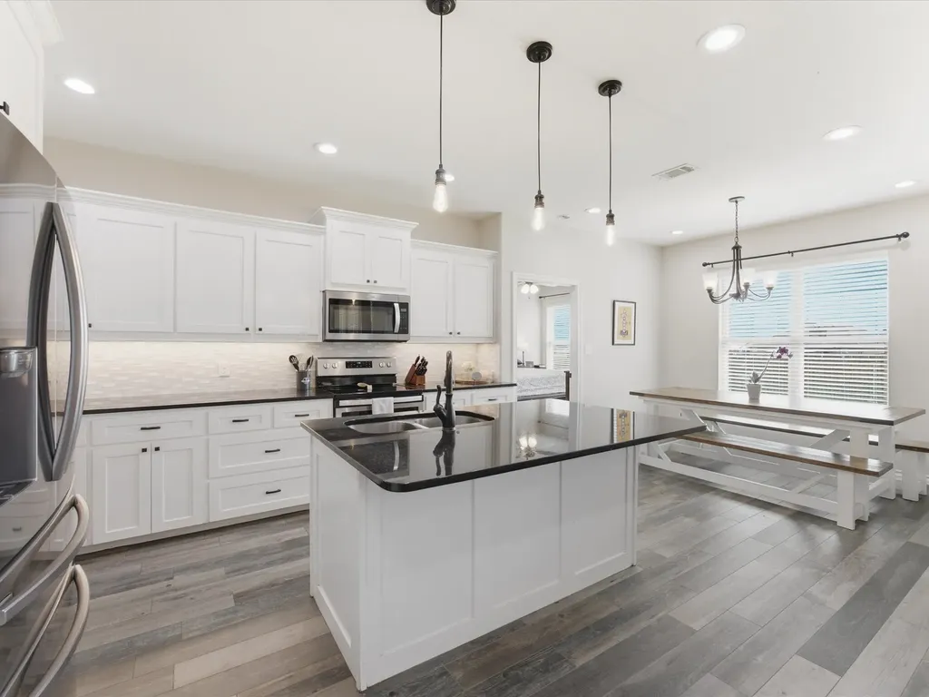 101 Walnut Street Paradise TX 76073