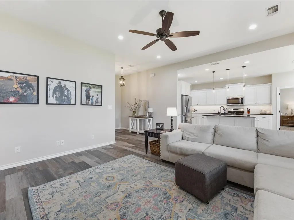 101 Walnut Street Paradise TX 76073