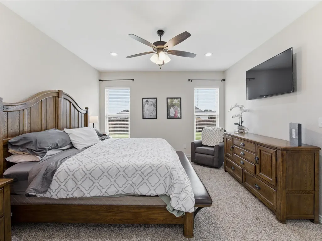 101 Walnut Street Paradise TX 76073