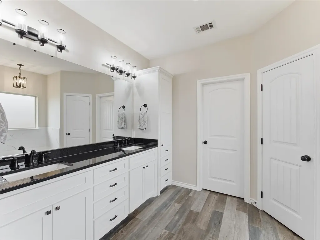 101 Walnut Street Paradise TX 76073