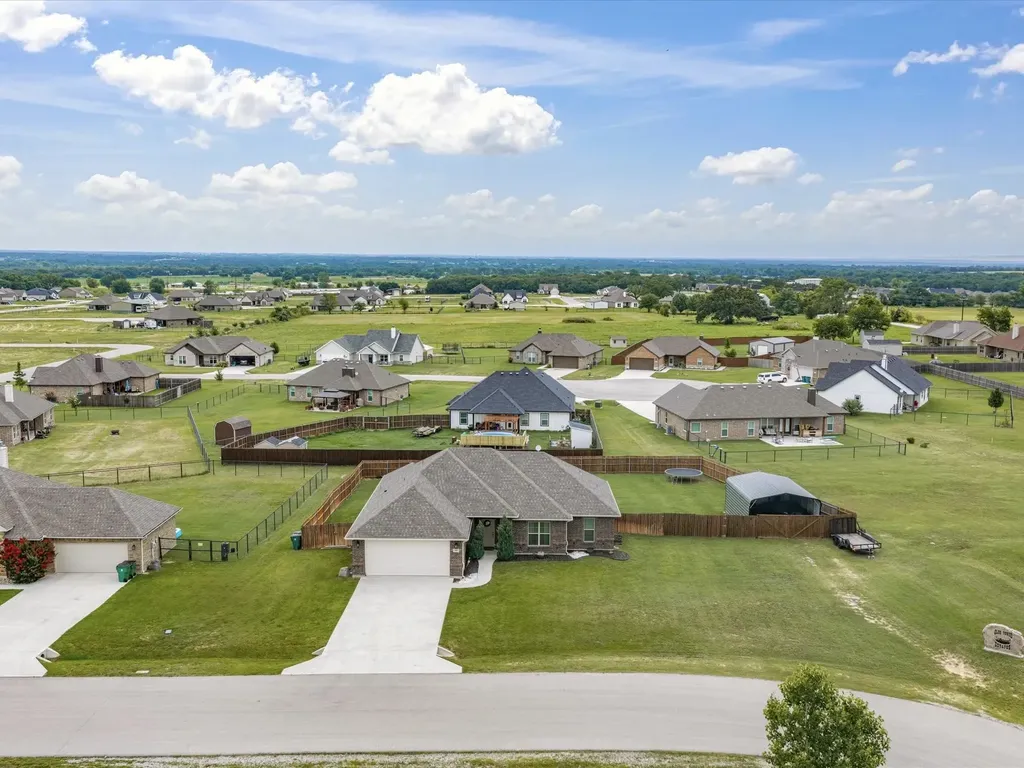 101 Walnut Street Paradise TX 76073