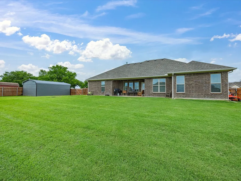101 Walnut Street Paradise TX 76073