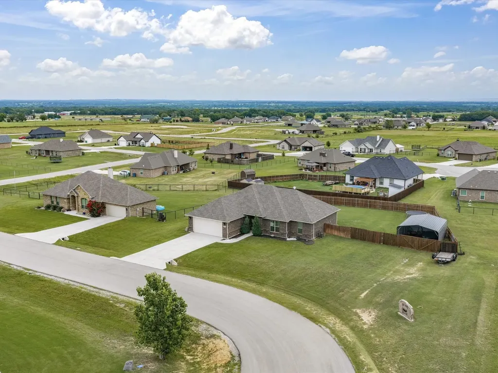 101 Walnut Street Paradise TX 76073