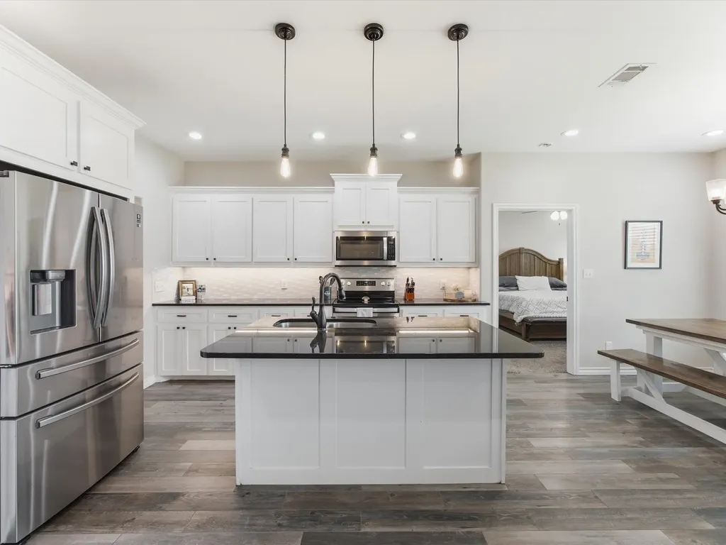 101 Walnut Street Paradise TX 76073