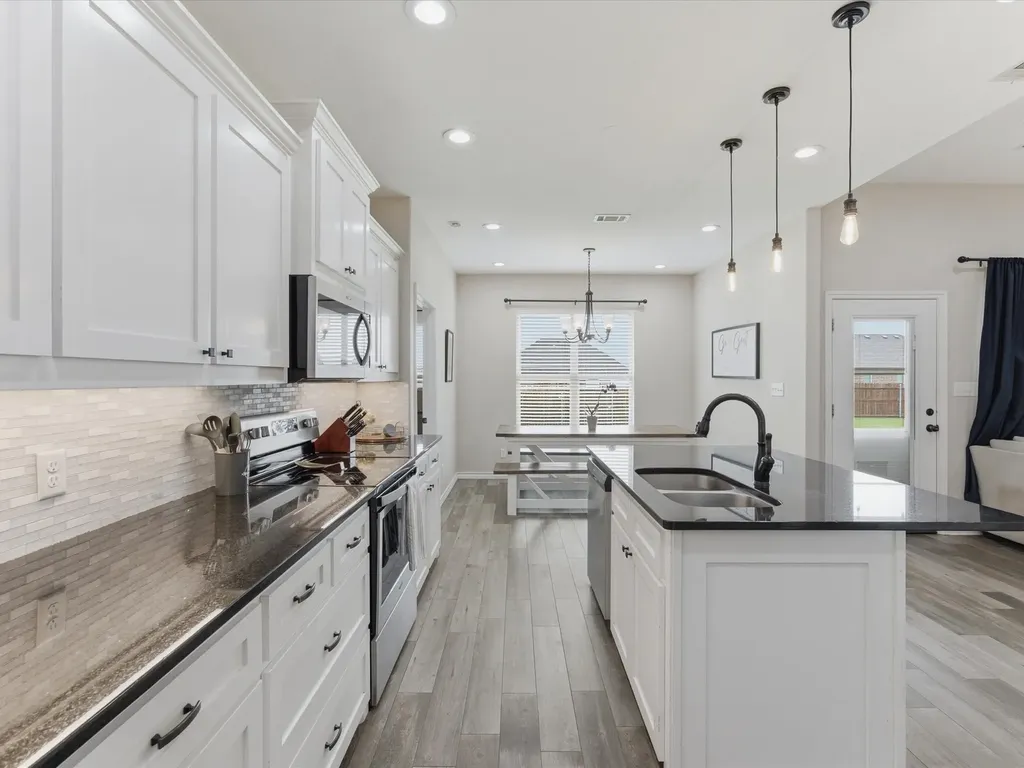 101 Walnut Street Paradise TX 76073