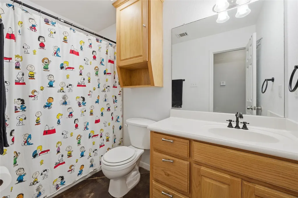 1727 Lcr 124 Mount Calm TX 76673