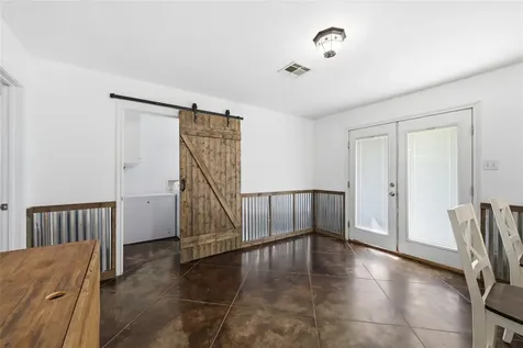 1727 Lcr 124 Mount Calm TX 76673
