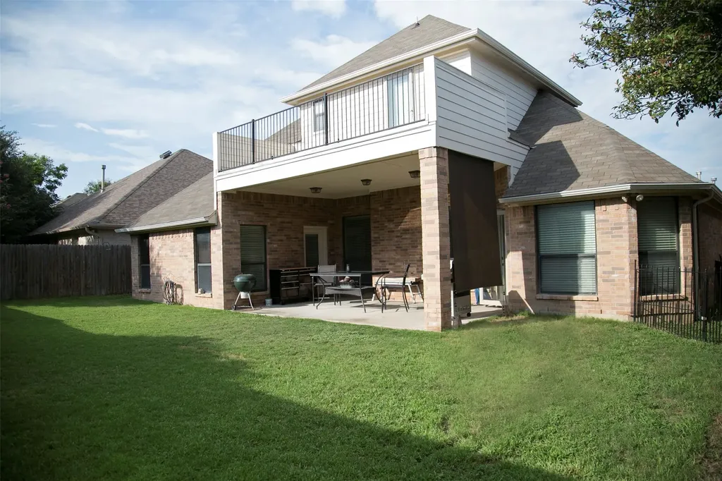 7416 Rolling Hills Drive Benbrook TX 76126