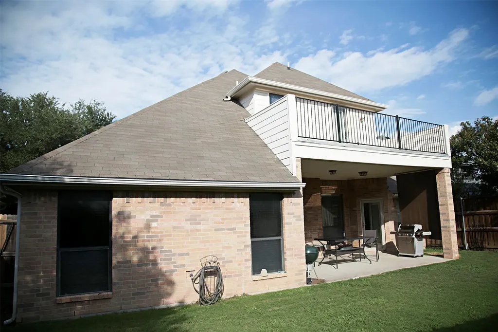 7416 Rolling Hills Drive Benbrook TX 76126