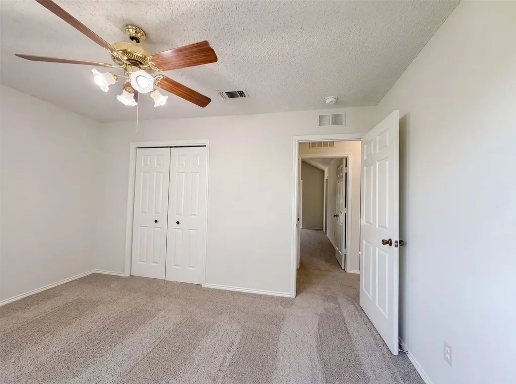 3805 Brookfield Drive Arlington TX 76001