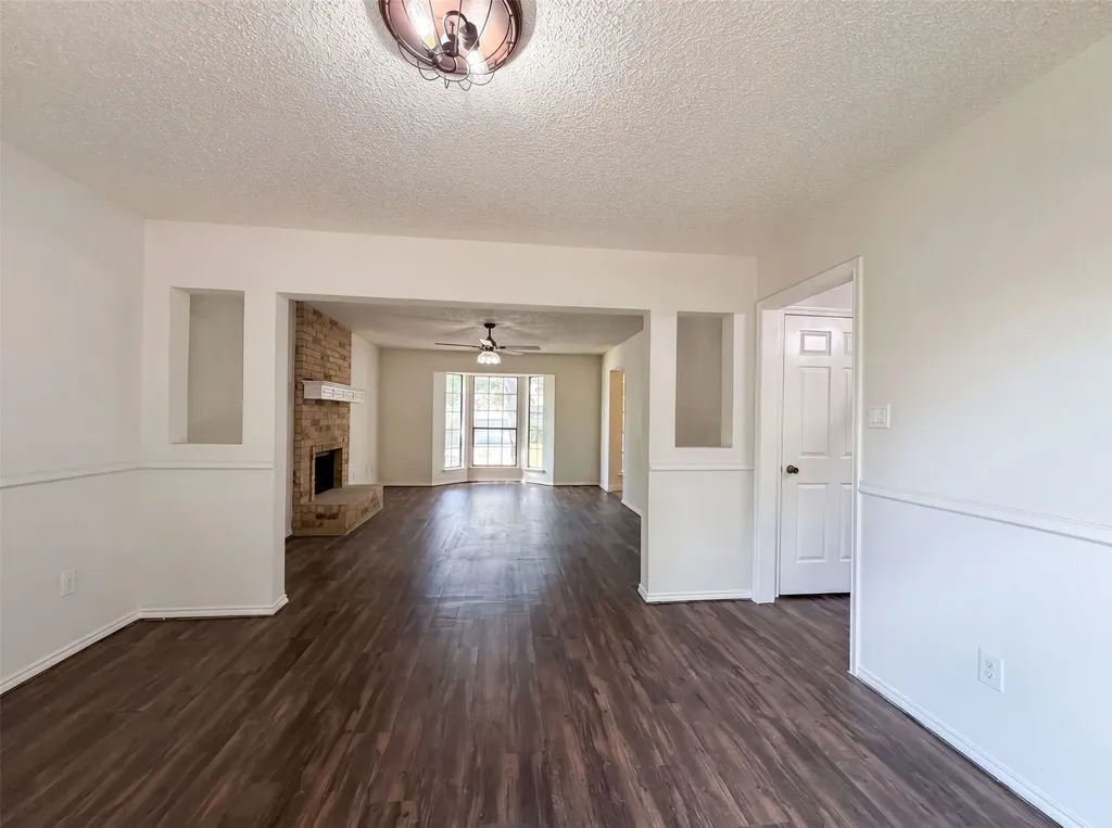 3805 Brookfield Drive Arlington TX 76001