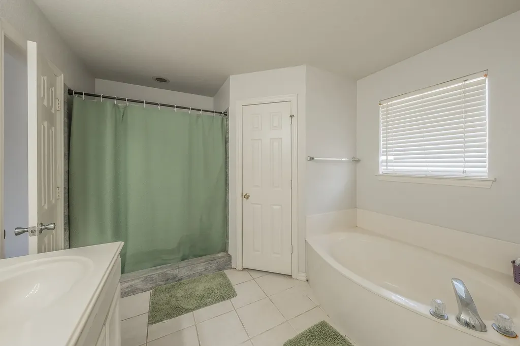 425 Madison Place Ponder TX 76259