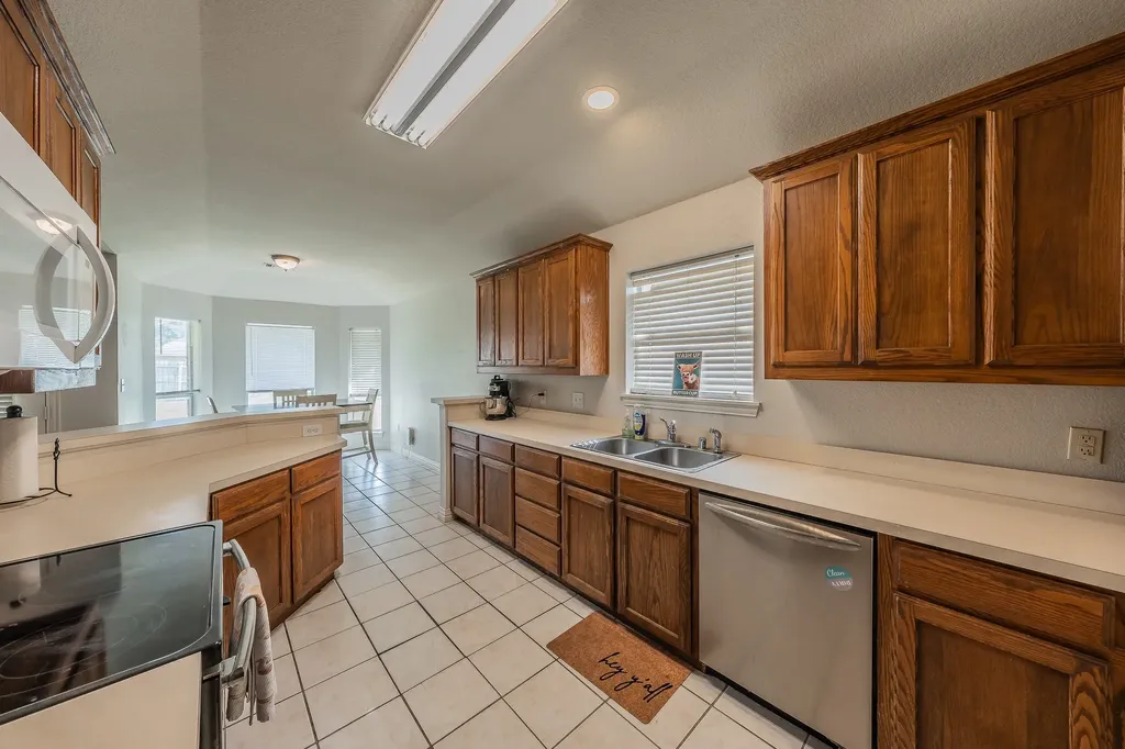 425 Madison Place Ponder TX 76259