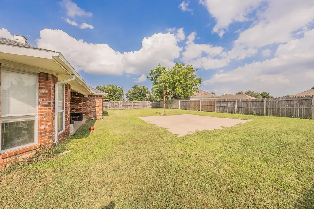 425 Madison Place Ponder TX 76259