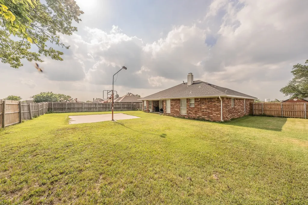 425 Madison Place Ponder TX 76259