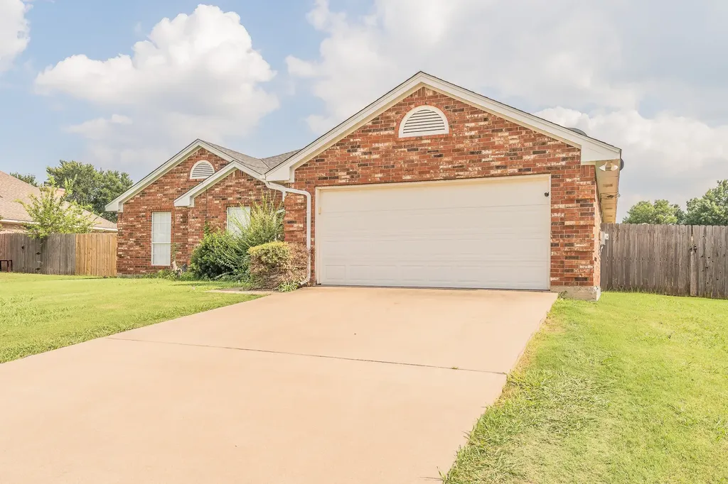 425 Madison Place Ponder TX 76259