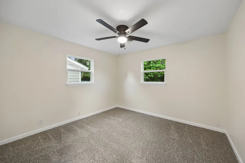 7705 Navajo Trail Lake Worth TX 76135