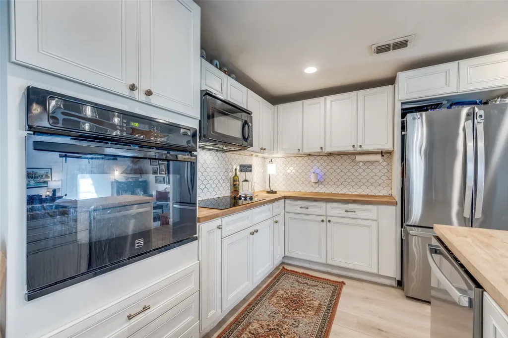 1322 Sears Street W Denison TX 75020