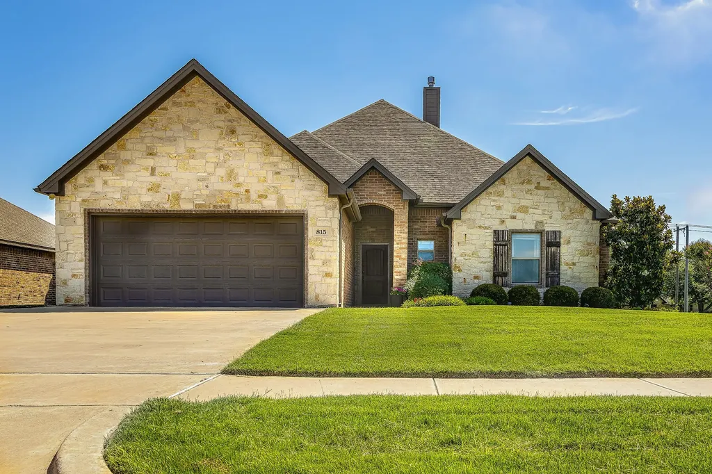 815 Chestnut Grove Drive Cleburne TX 76033