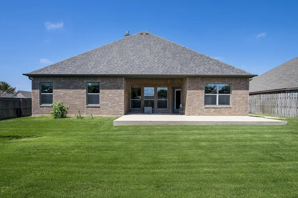 815 Chestnut Grove Drive Cleburne TX 76033