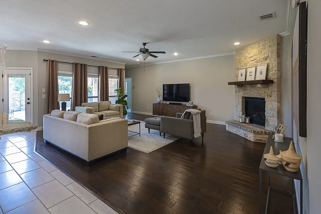 815 Chestnut Grove Drive Cleburne TX 76033
