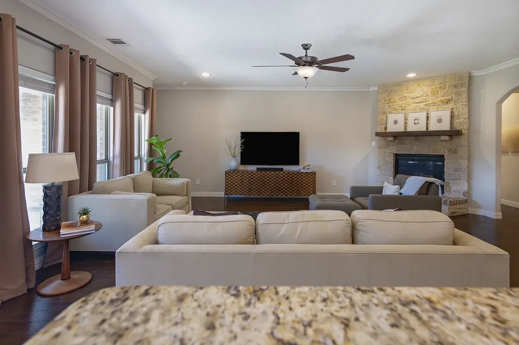 815 Chestnut Grove Drive Cleburne TX 76033