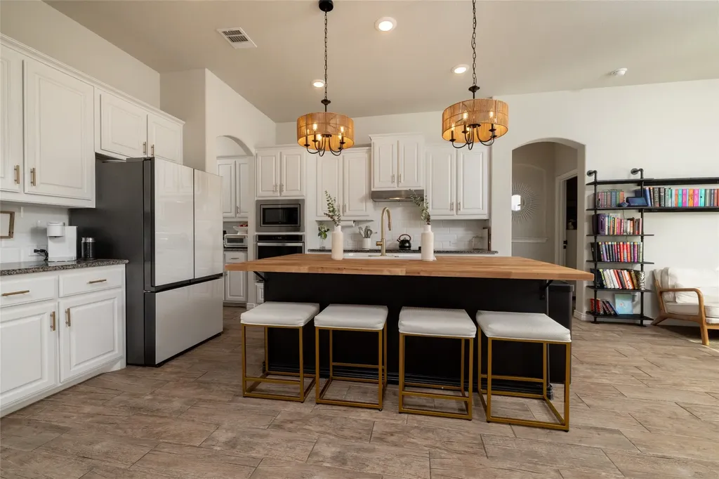 1028 Wildwood Drive Joshua TX 76058