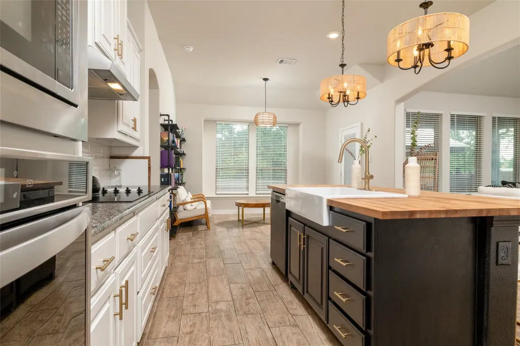 1028 Wildwood Drive Joshua TX 76058